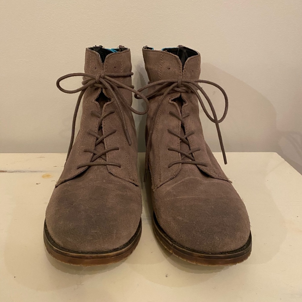 Steve Madden suede gray booties - like new